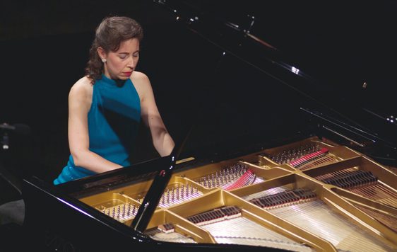 Angela Hewitt