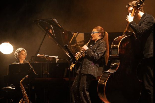 M25 Jess Gillam Trio