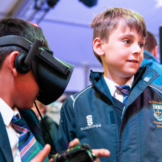 SF22 School children in discover zone